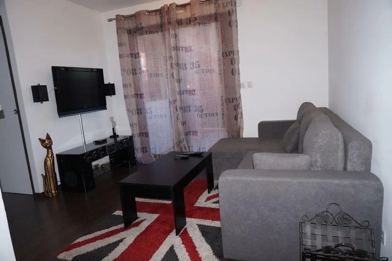 F1 De 36M2 Avec Terrasse Et Parking Privatif. Apartment La Roquette-sur-Siagne